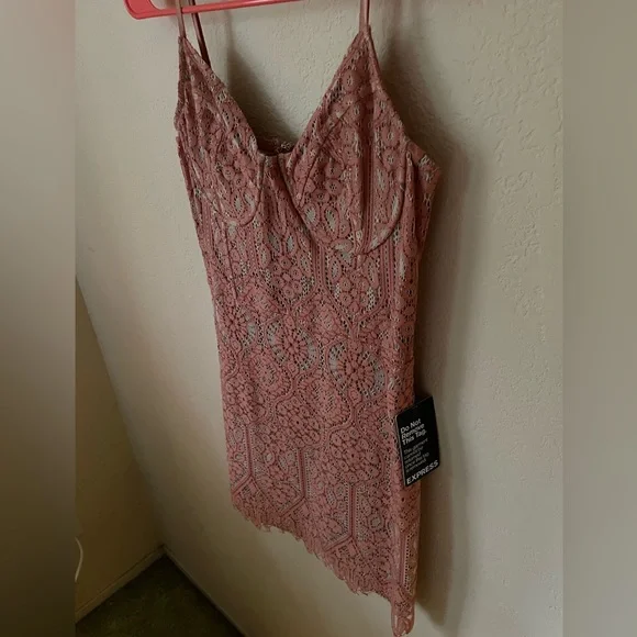 **NWT** size M Express mini dress - Picture 8 of 8